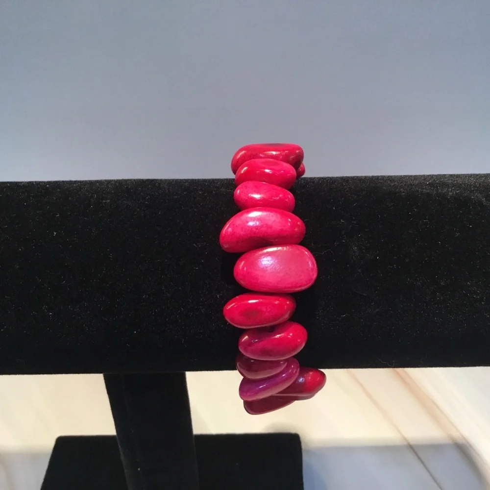 Fuchsia Howlite Stretch Bracelet - Picture 4 of 5